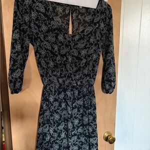 Chic Black and White Paisley Long Sleeve Dress